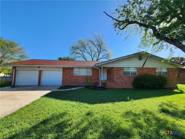Primary Photo - 273 Meadow Ave