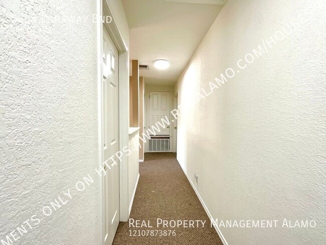 Building Photo - 5605 Caraway Bend