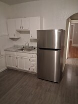 Building Photo - 520 Fassen St