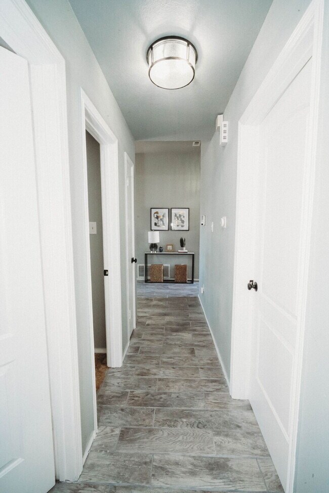 Building Photo - 2607 Rampart Loop