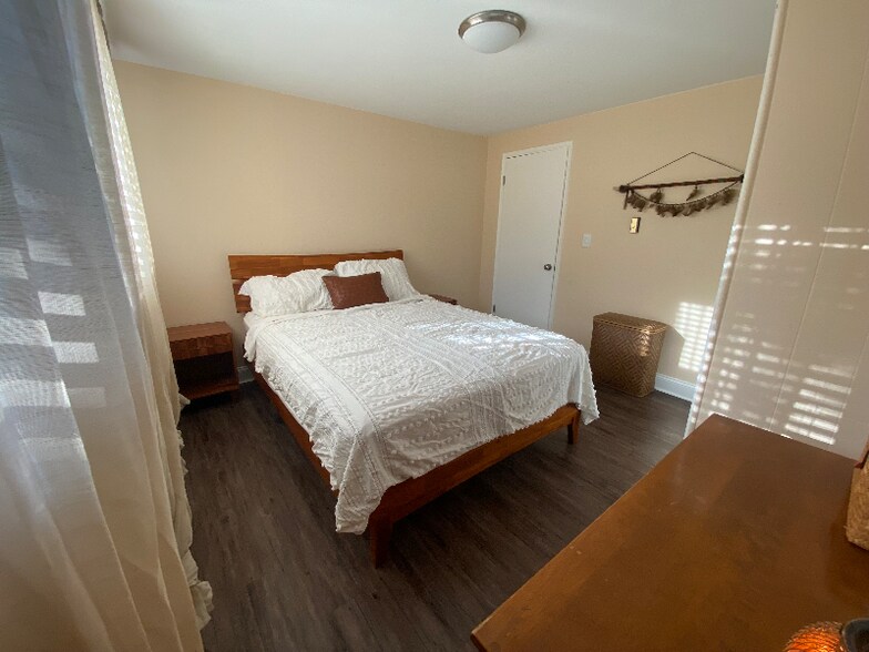 Building Photo - 32721 5th Ave