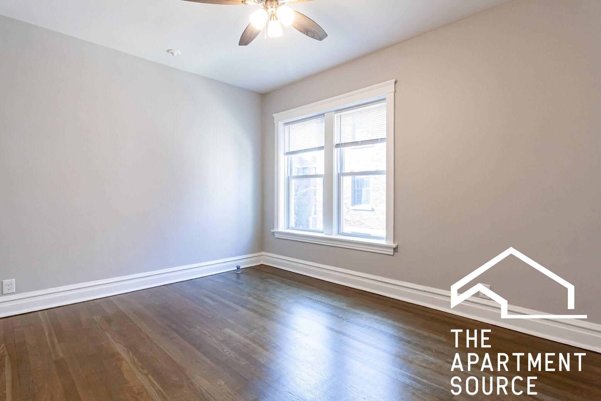 Building Photo - 1452 W Winnemac Ave