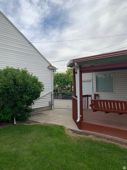 Building Photo - 680 W 4800 S