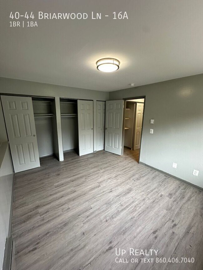 Building Photo - 40-44 Briarwood Ln-16A