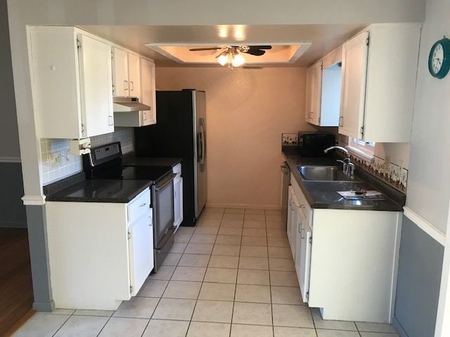 Building Photo - Charming clean 2/2 home in Palm Cay 55