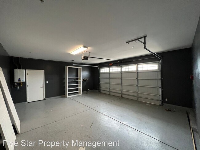 Building Photo - 4 br, 2 bath House - 1484 Rock Springs Ave