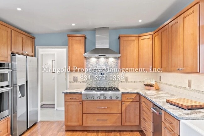 Building Photo - Stylish 2-Bed, 2-Bath Corner Lot Home with...