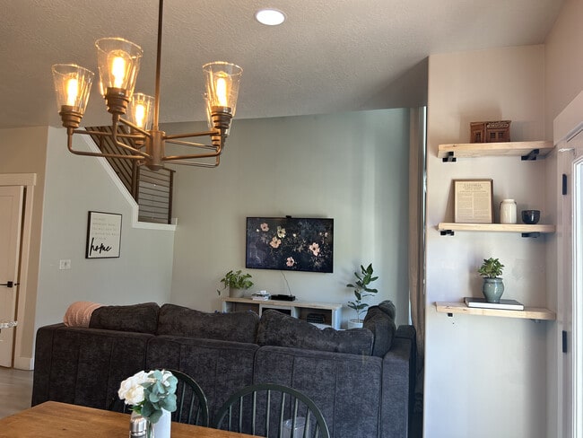 Building Photo - 15380 S Skyraider Ln