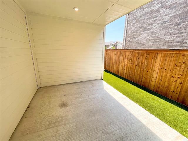 Building Photo - 7921 Chapman Cir