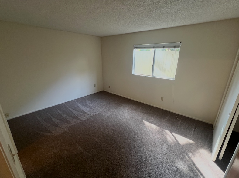 Bedroom 1 - 3262 Montrose Ave