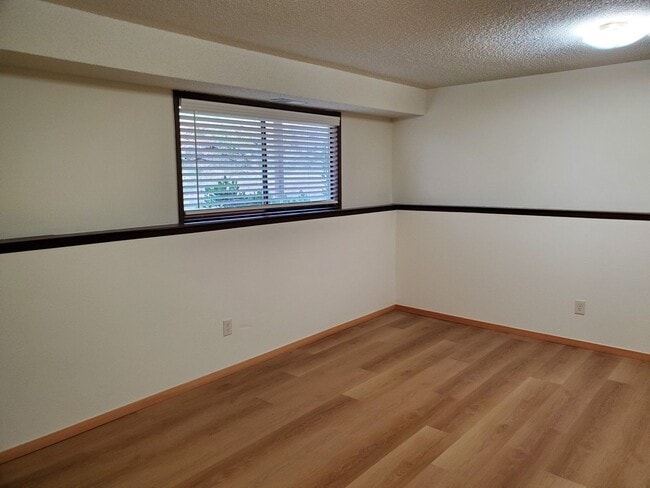 Building Photo - **$200 Move In Special**Beautiful 2 Bed 1....