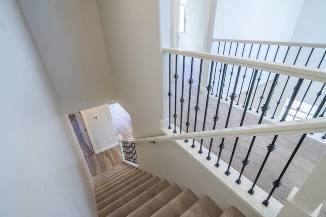 Building Photo - 548 N 550 W