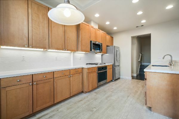 Building Photo - 1706 20th Ave