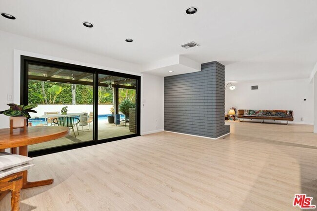 Building Photo - 3135 Chandelle Rd