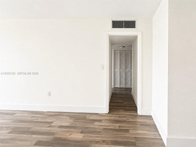 Building Photo - 1470 NE 125th Terrace