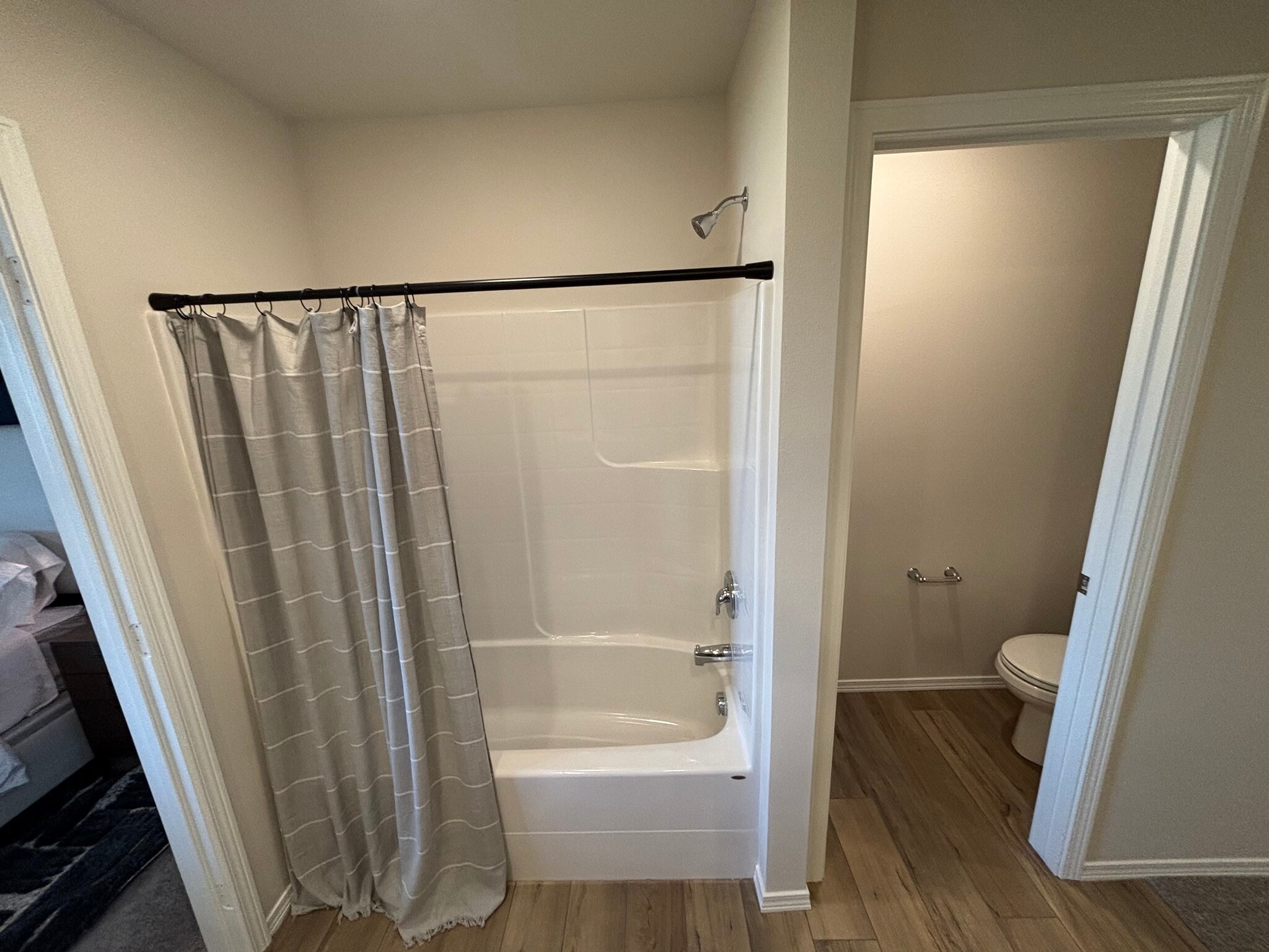 Left side of master bath - 94 E Spirea Ln