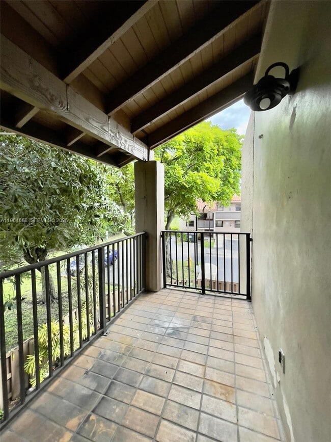 Building Photo - 200 W Park Dr