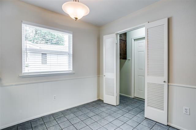 Building Photo - 642 Cambridge Dr