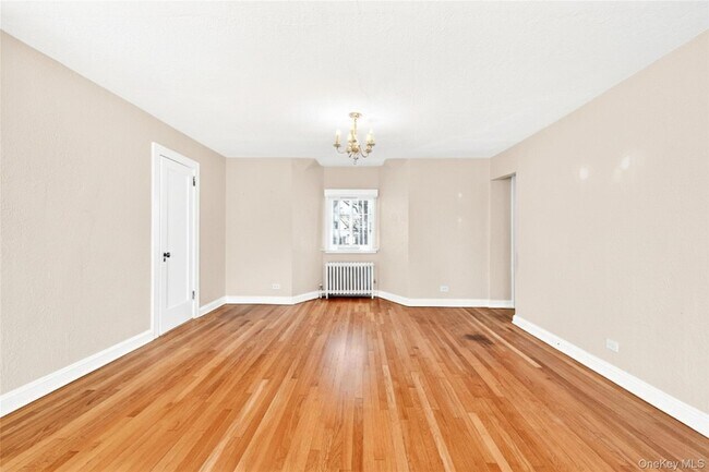 Building Photo - 5 Seymour Pl