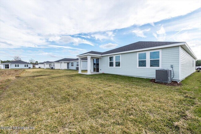 Building Photo - 3299 Lago Vis Dr