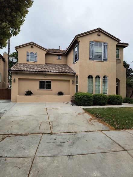 Building Photo - 6288 Susana St