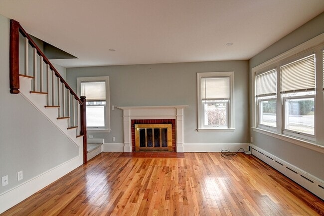 Building Photo - 317 Elmwood Ave