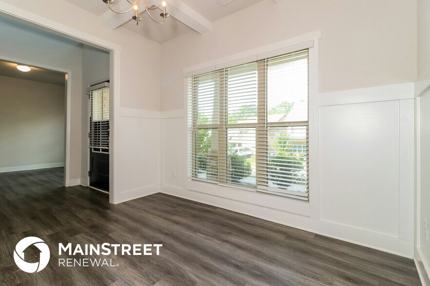 Building Photo - 657 Overlook Gln Dr