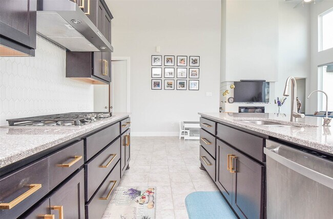 Building Photo - 8906 Luddenham Lilac Ln