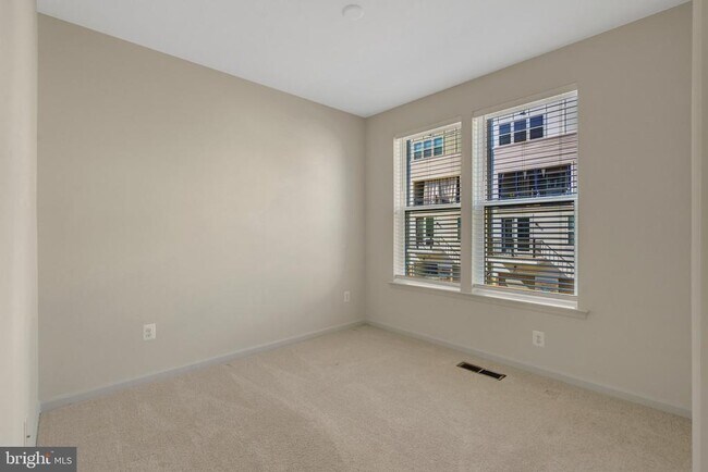 Building Photo - 2508 Neabsco Common Pl