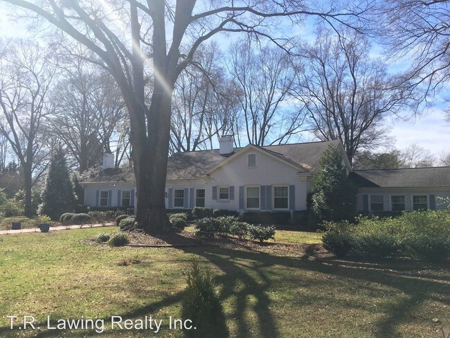 Primary Photo - 1205 Fairfield Dr