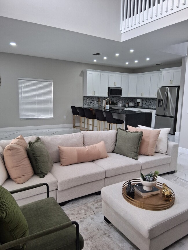 Building Photo - 4624 Cumbrian Lakes Dr