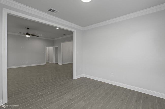 Building Photo - 212 Paisley Ln