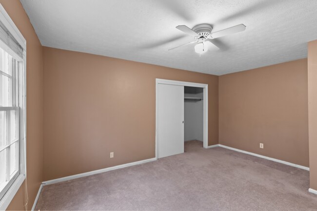 Building Photo - 311 Hillcrest Ct