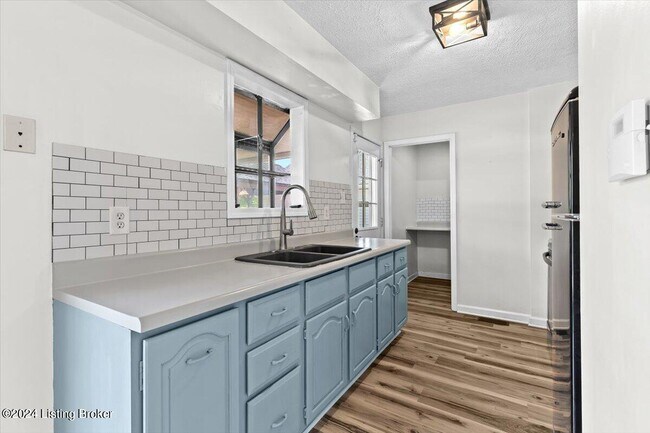 Building Photo - 250 Buck Knobs Rd