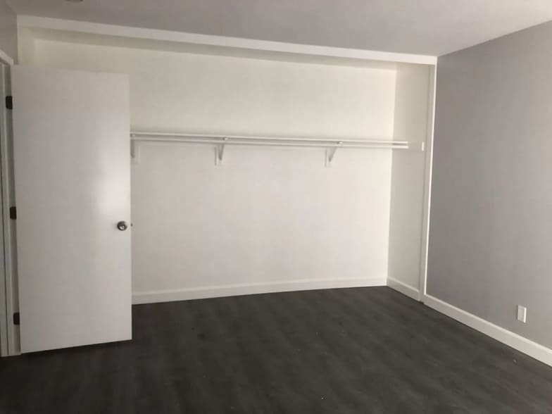 Building Photo - 21107 Vía Santiago