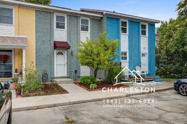 Building Photo - 713 Davenport Dr