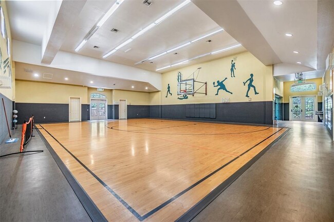 Building Photo - 10108 Courtney Oaks Cir