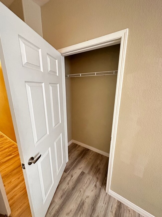 Building Photo - Fully Furnished 2 Bedroom 1 Story Condo