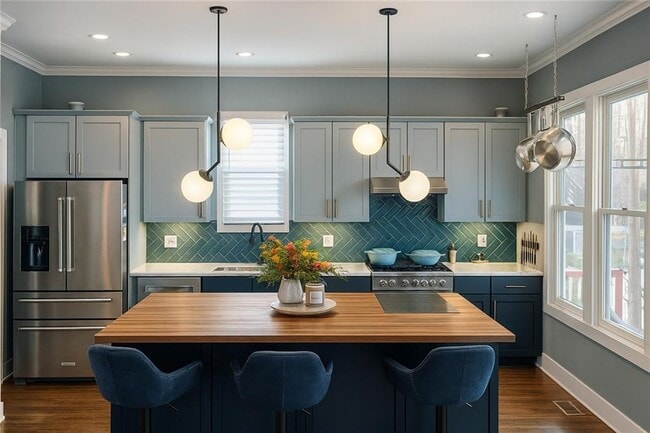 Building Photo - 2231 Cavanaugh Ave SE