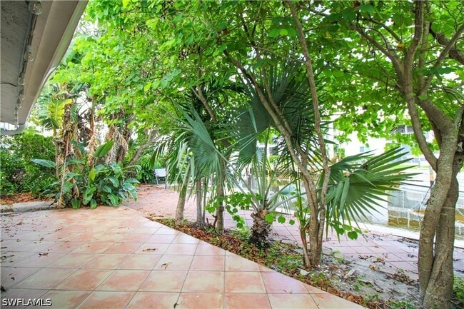 Building Photo - 1331 Chesapeake Ave