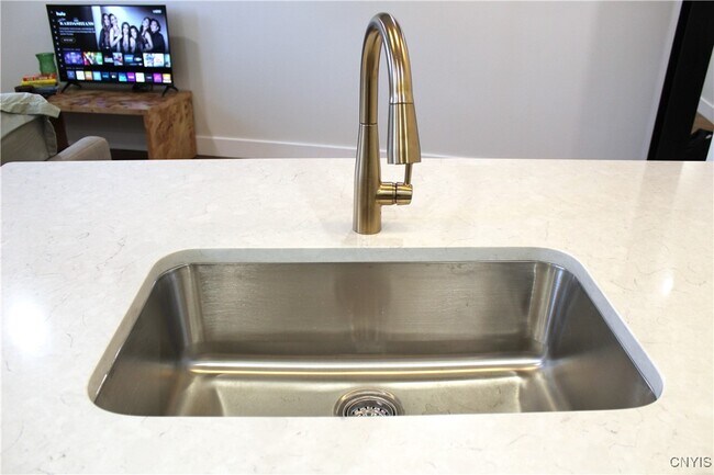 Building Photo - 110 Hotel St