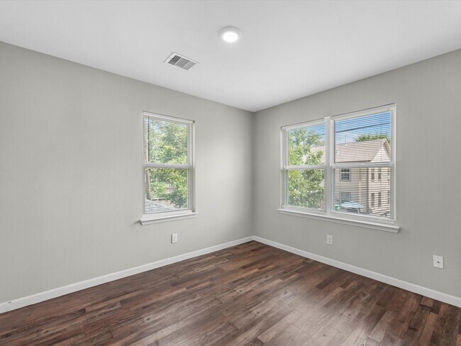 Building Photo - 3025 Prospect St