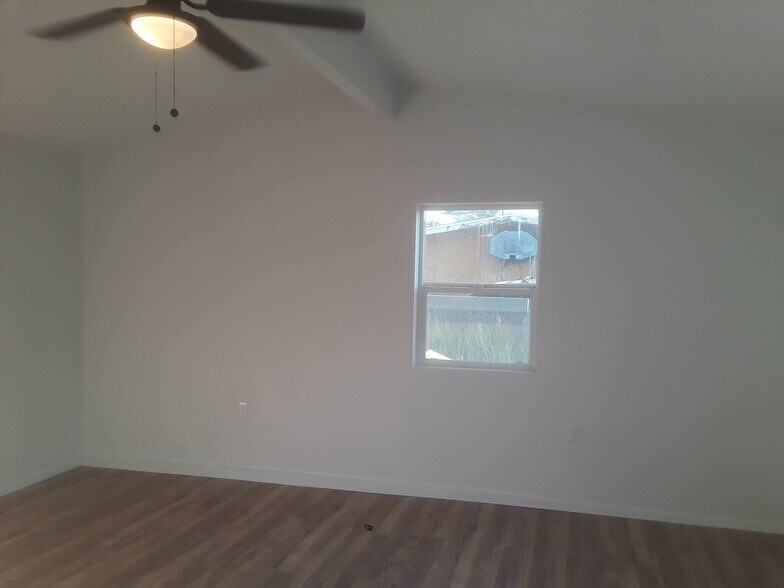 bedroom2 - 1503 E Avenue Q6