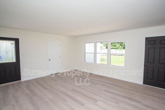 Building Photo - 73 Somerset Dr