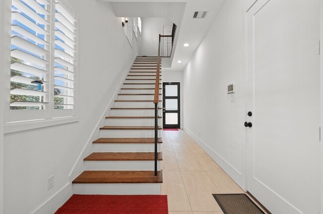 Building Photo - 804 Patterson St