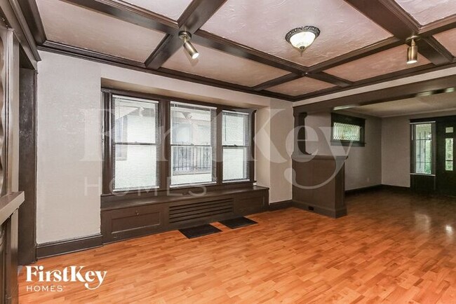 Building Photo - 4204 Agnes Ave