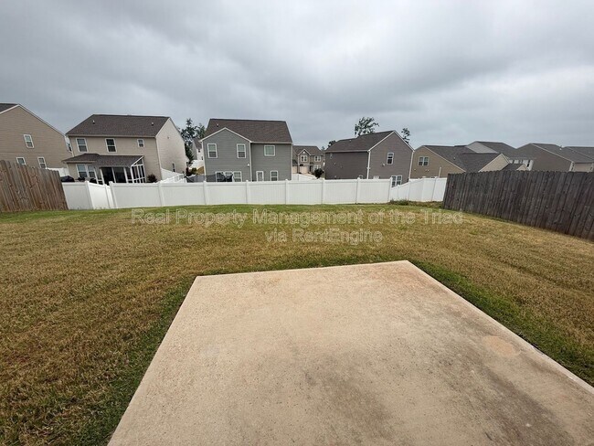 Building Photo - 5836 Springer Dr