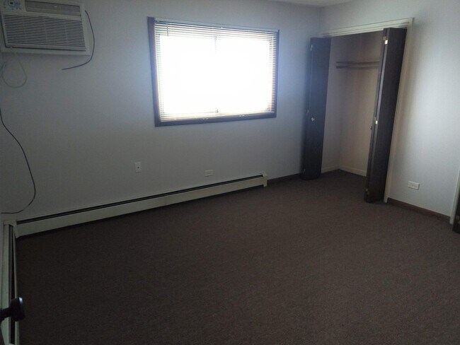 Building Photo - 12645 S Alpine Dr