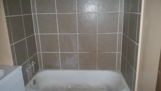 Building Photo - 309 E Edsel Ford Fwy