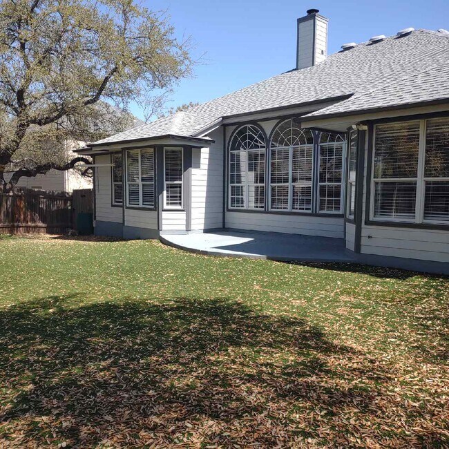Building Photo - 11914 Loomis Dr